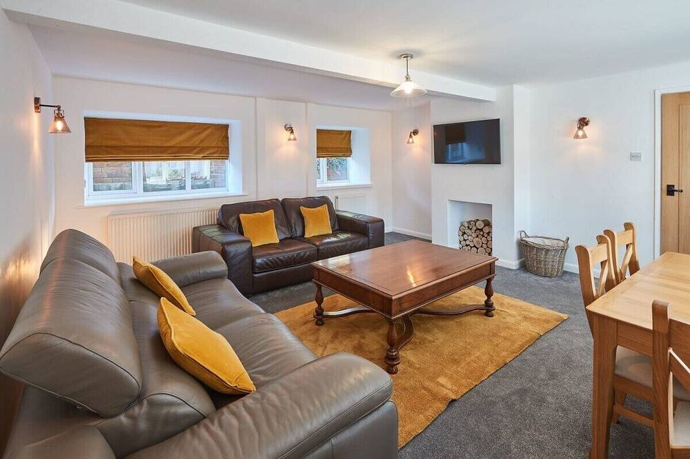 Sewerby House | Host & Stay | Low Barn Cottage