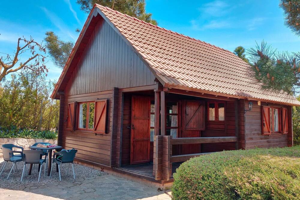 Prades House | Belvilla by OYO Camping Prades 1
