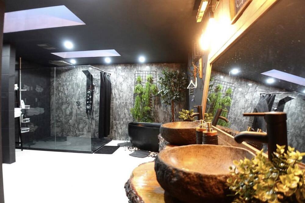 Mirabel House | Luxury Venue @13lacksheep