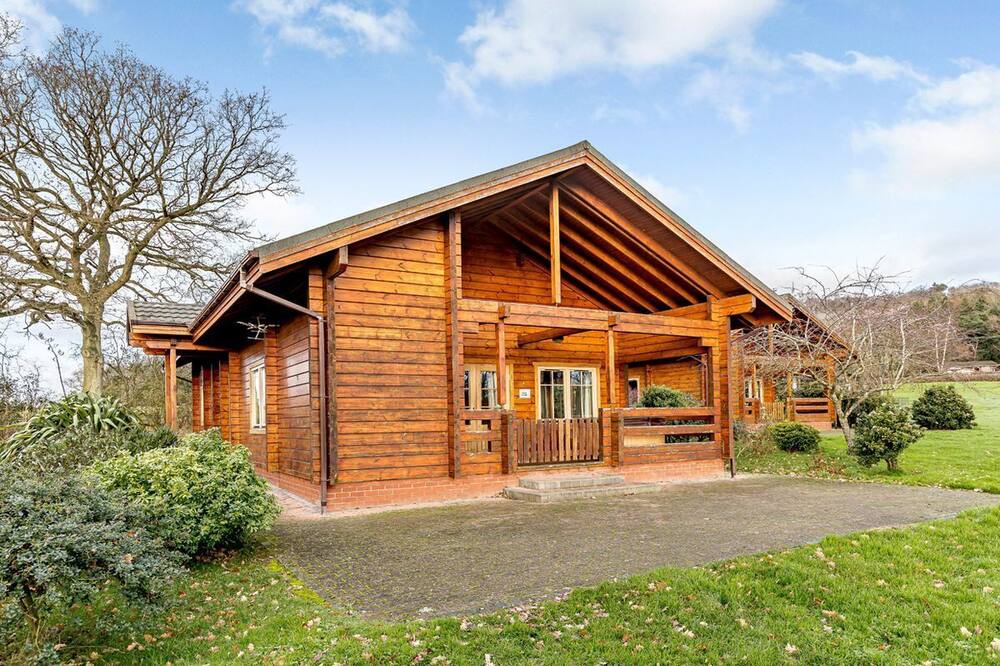 Ledbury Cabin | 3 bedroom accommodation in Ledbury