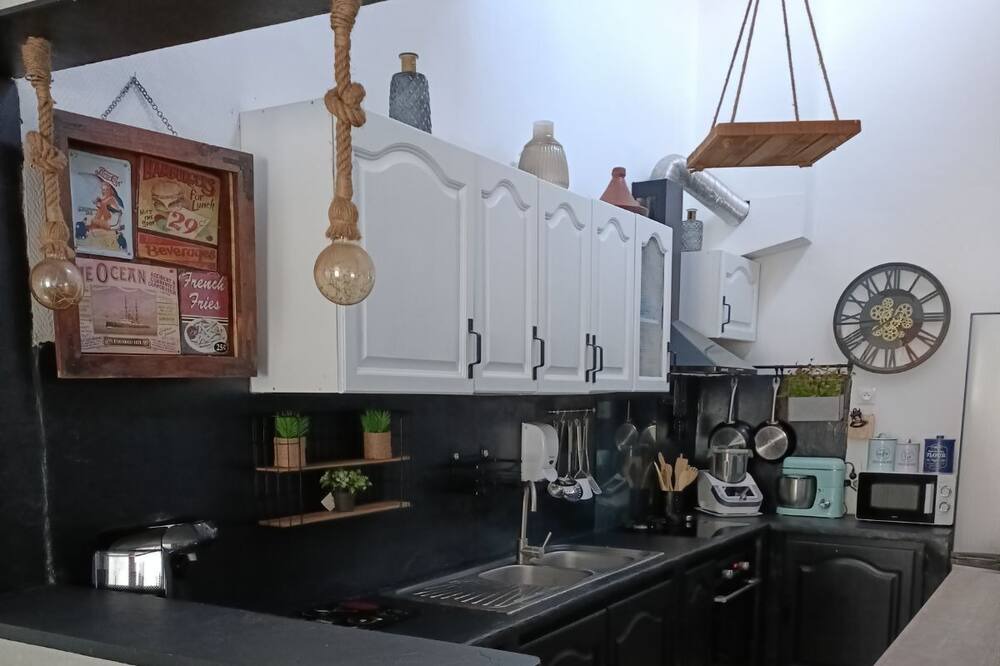 Elne House | Maison de Ville