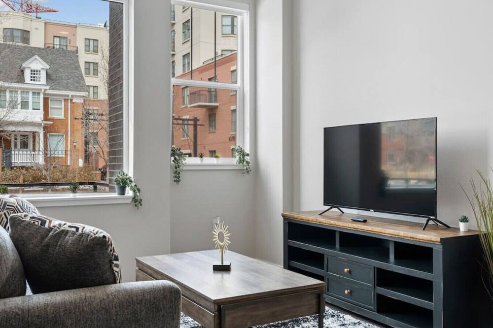 Baker Apartment | Steps From Denver Health!