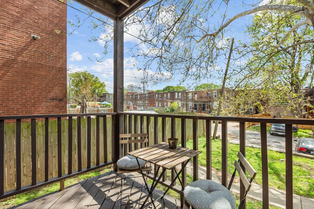 St. Louis Apartment | Cozy City Getaway near SLU Hospital