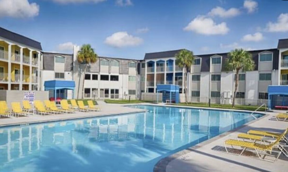 Nassau Bay Apartment | The Beautiful Bay Area
