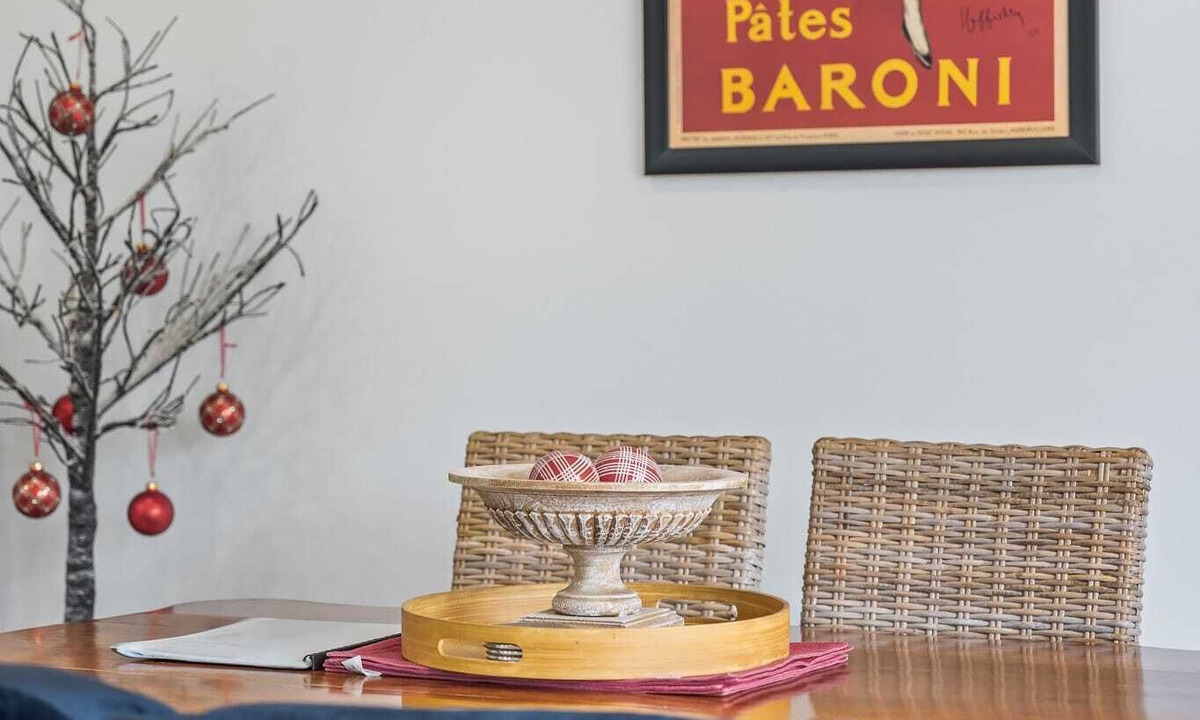 Bendigo House | Wattle Gem Townhouse with Free WiFi