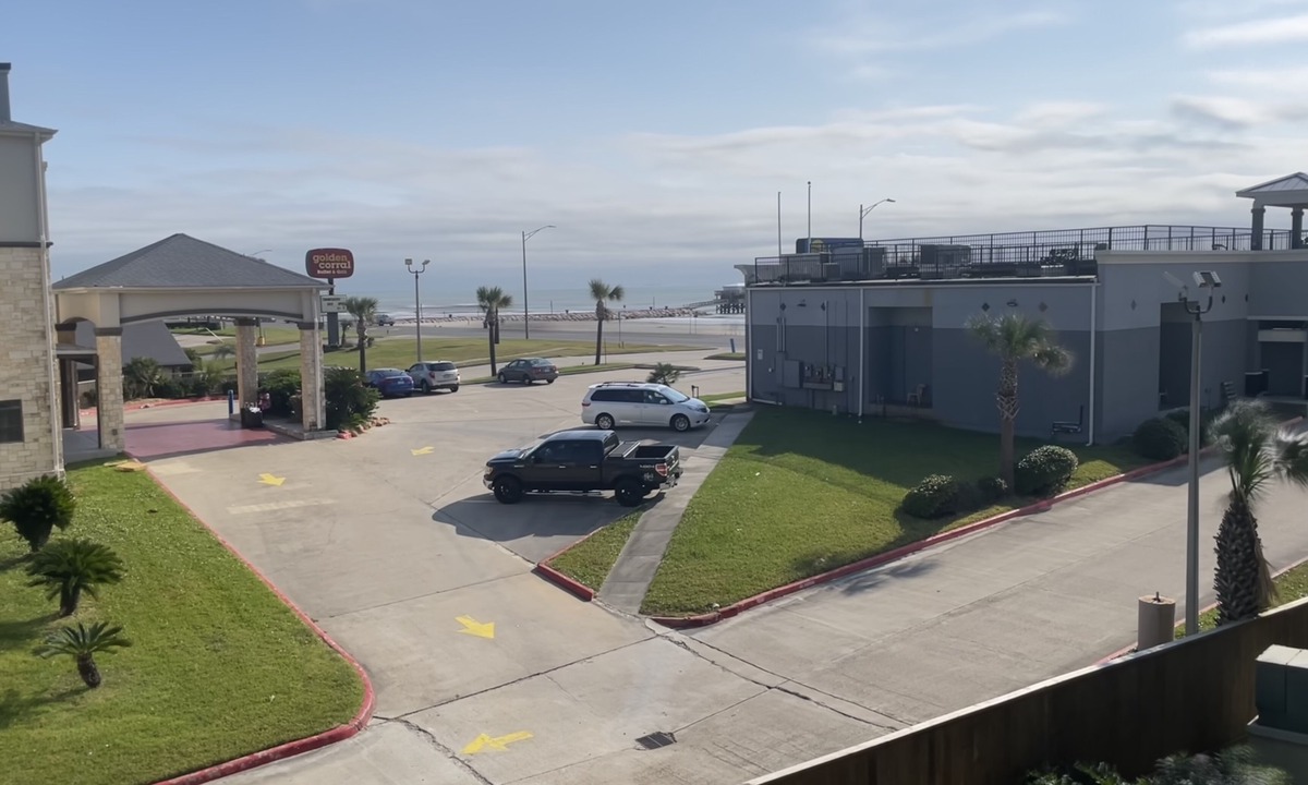 Galveston Condo | Merry Mermaid Seawall Condo