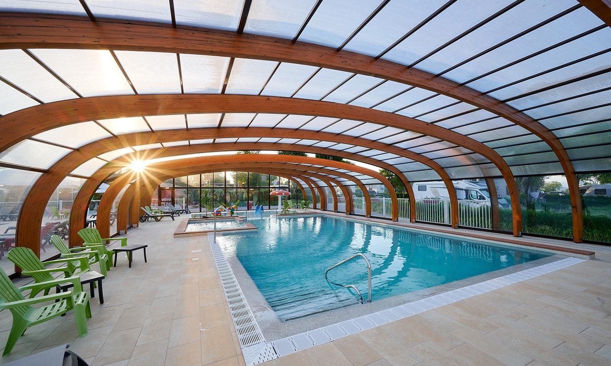 Les Abrets en Dauphine Ski Chalet | Luxe 5 Pers Villatent at family campsite Le Coin Tranquille in the French Alps