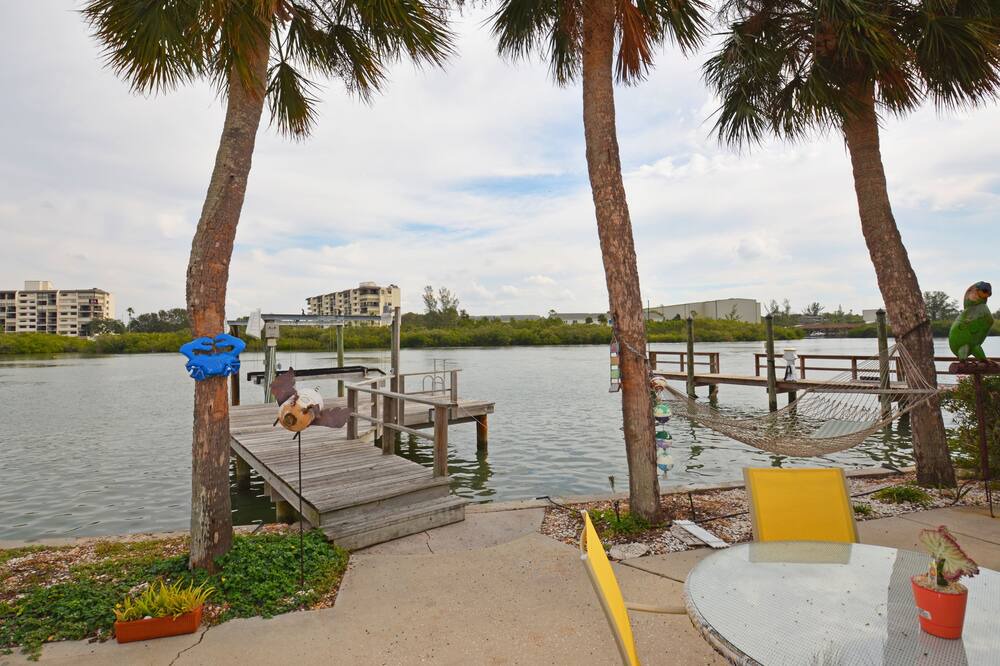 Independence Square House | Awesome Location! WATERFRONT HOME AND DOCK