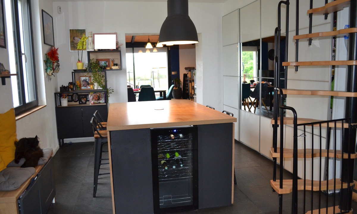 Hauterive House | Atypical country house