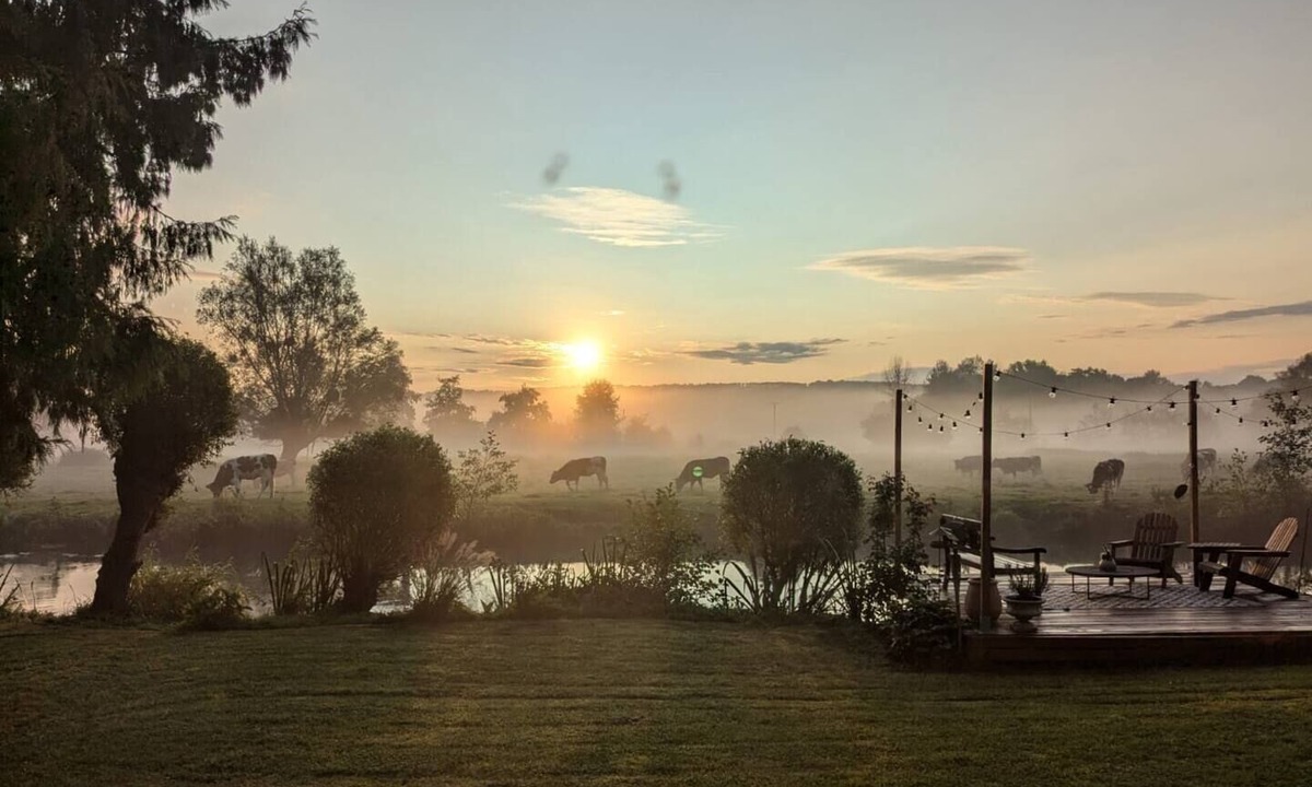 Bray-et-Lu House | La Bicoque au bord de l'eau 🏡☀️