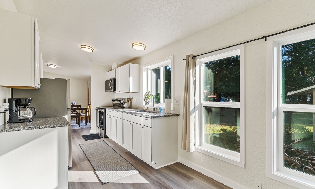 Camano Island House | Castaway Cove on Camano Island