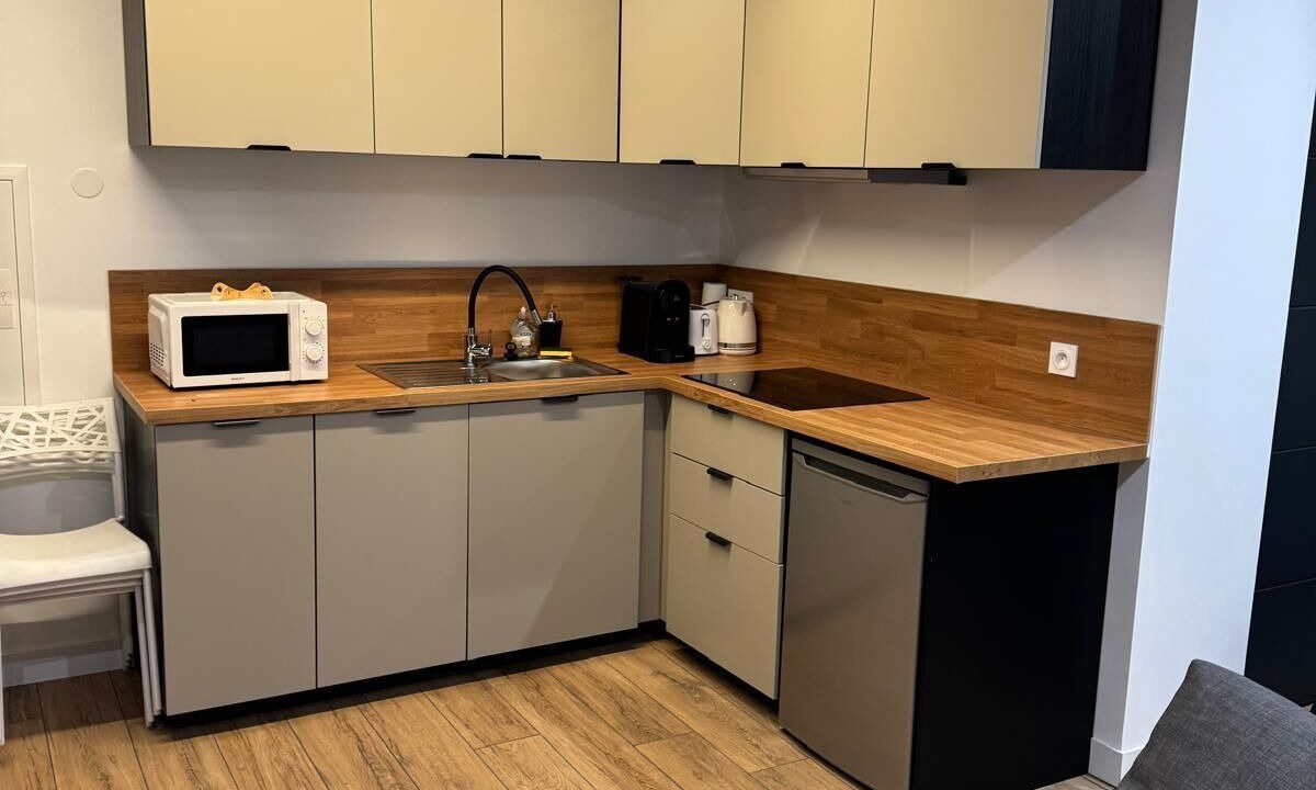 Saint-Symphorien-d'Ozon Apartment | Charming studio with garden level between Lyon and Vienne