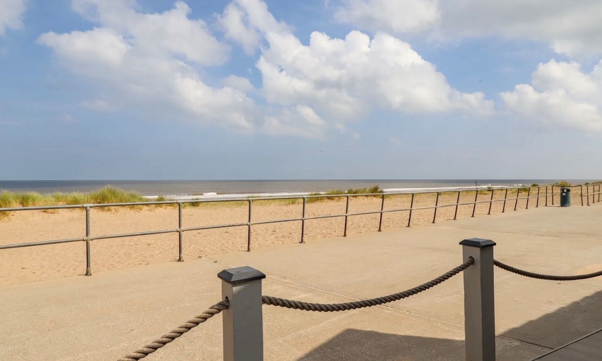 Sandilands Cabin | Seaside Tranquility Retreat in Sandilands