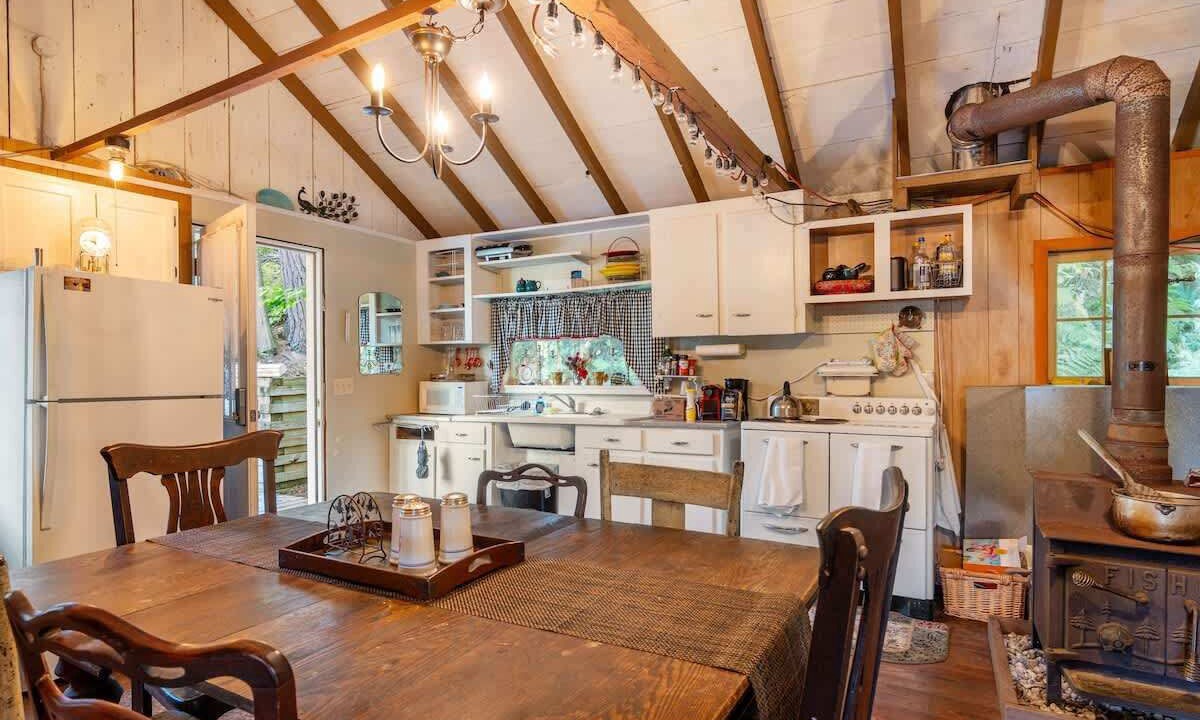 Big Pond Cabin | Lakefront Cabin Retreat with Kayaks & Fire Pit