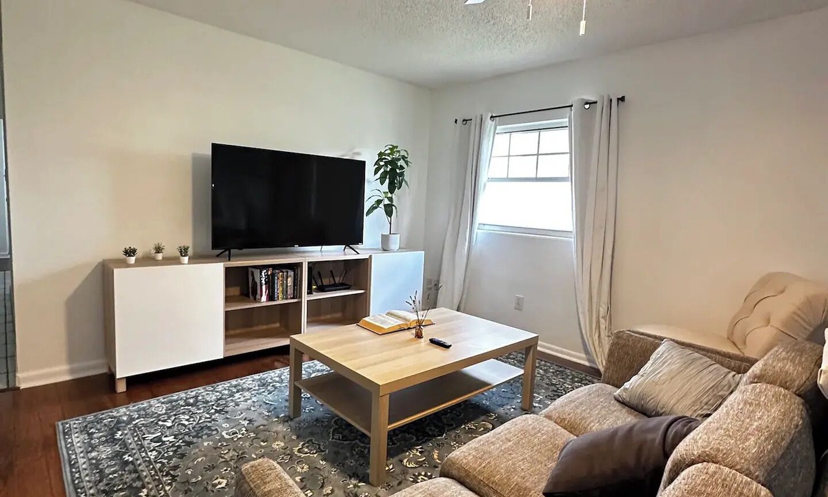 Fairview Shores House | Cozy 2BR/2BA w/Modern Amenities