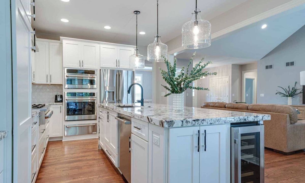 Russell House | River Birch Grandeur