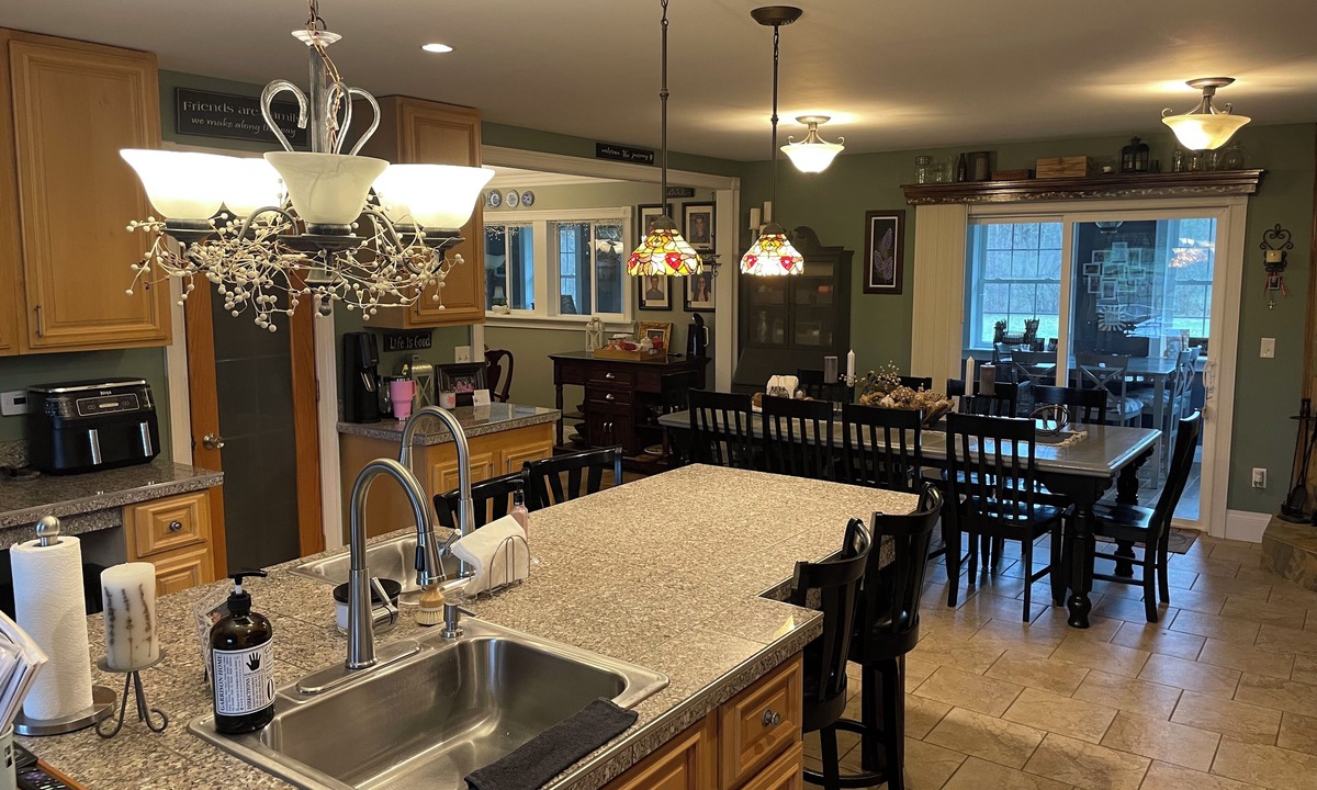 Canton House | 4500 Sq ft Large 5 Bedroom 4 Bath Home Close to Colleges