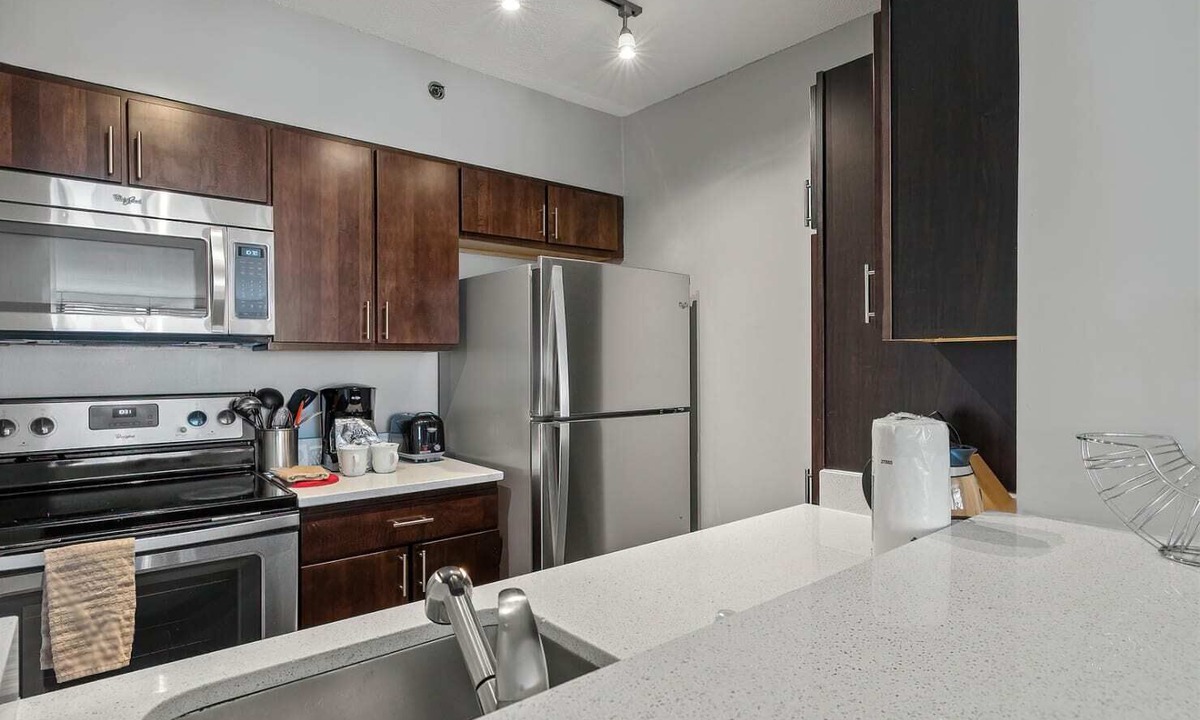 White Plains Apartment | Luxury Apt with Kitchen - BSC-208L