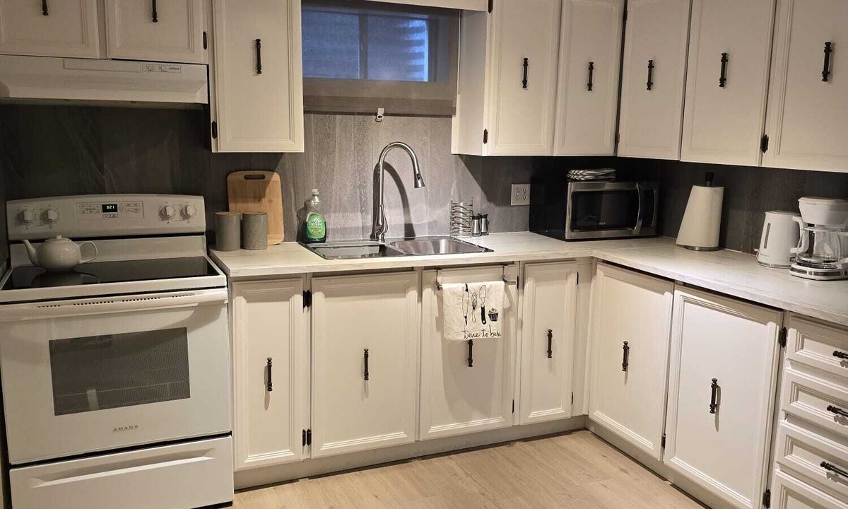 Markham House | Cozy Full Basement in a nice area, separate entry
