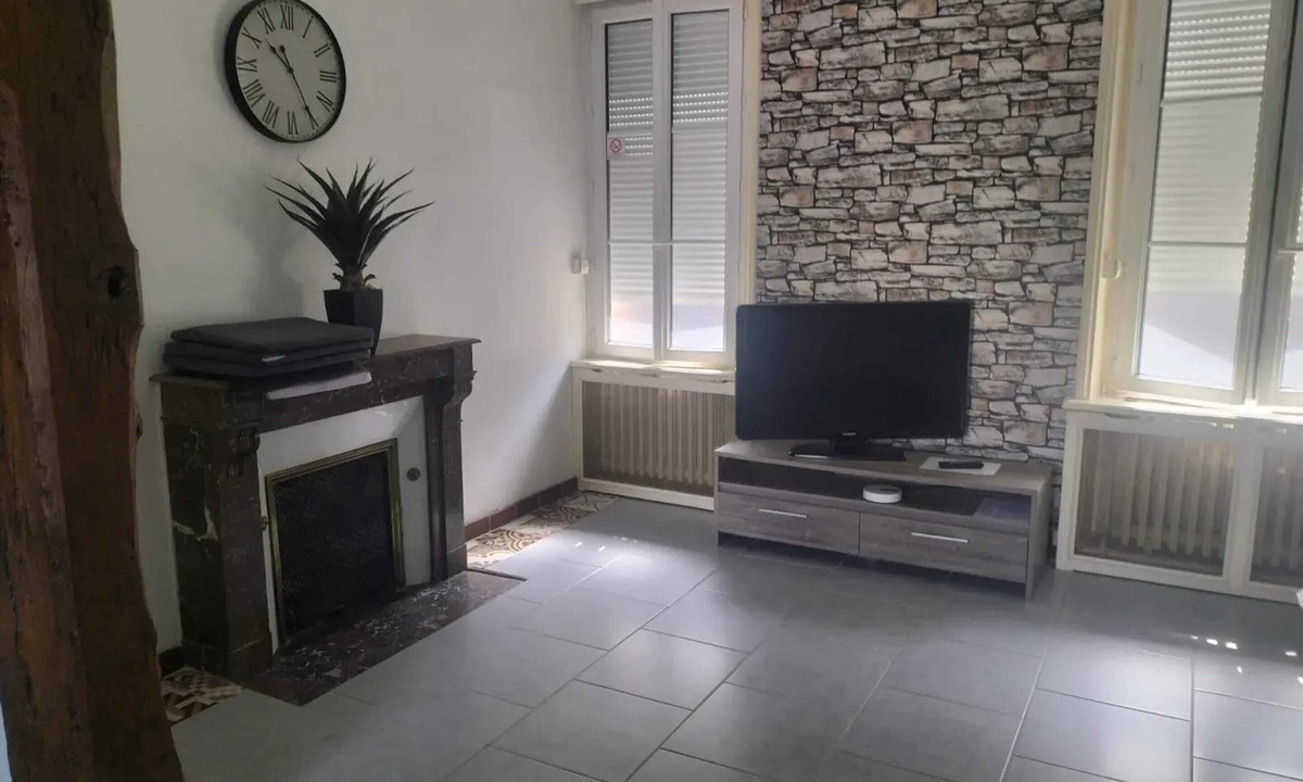 Flers House | Homerez - Welcoming House in Flers with Enclosed Garden