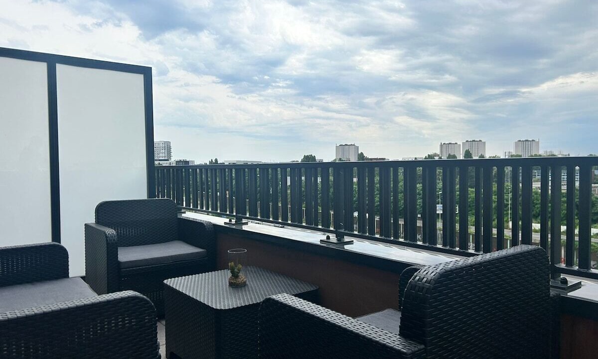 Bobigny Apartment | Bienvenu Chez BECKY / Luxury flat