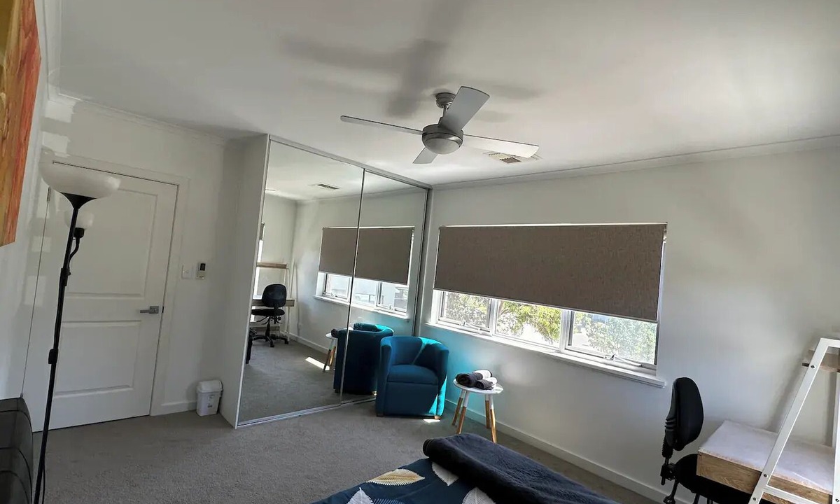 Mawson Lakes House | Room in Mawson Lakes