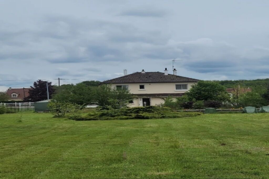 Chabris House | Les Marches D'addam