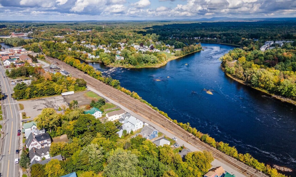 Costigan Apartment | Serene Riverside Retreat: 4BD Getaway near Bangor