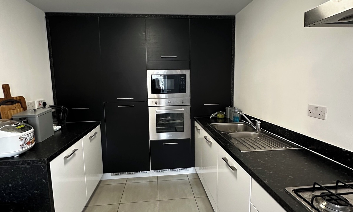 Loughton House | A comfortable room with ensuite