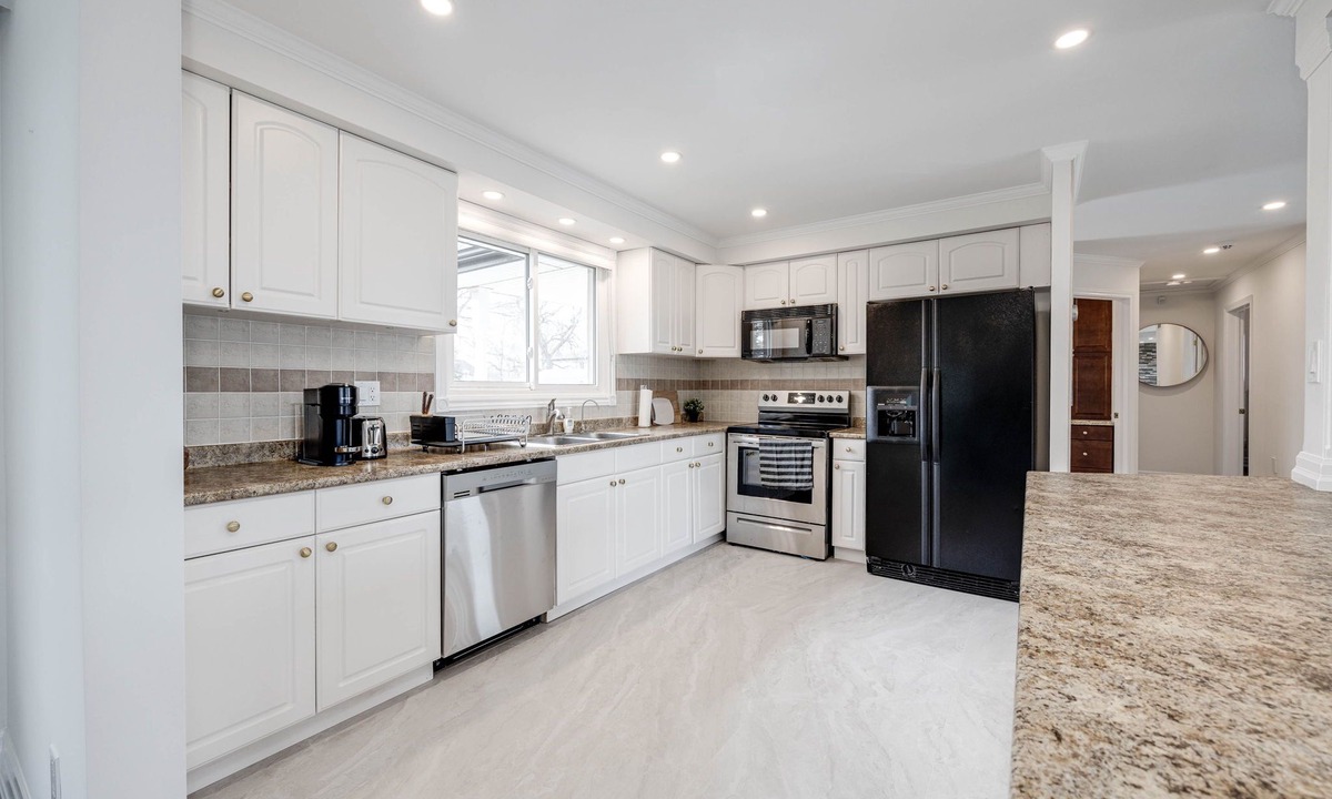 Winona House | Private Waterfront Paradise Home on Lake Ontario!