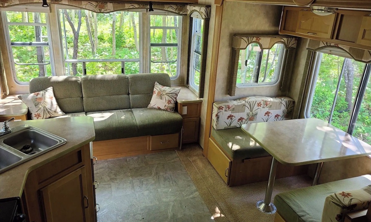 Petit-Etang House | The Riverside Windchaser!