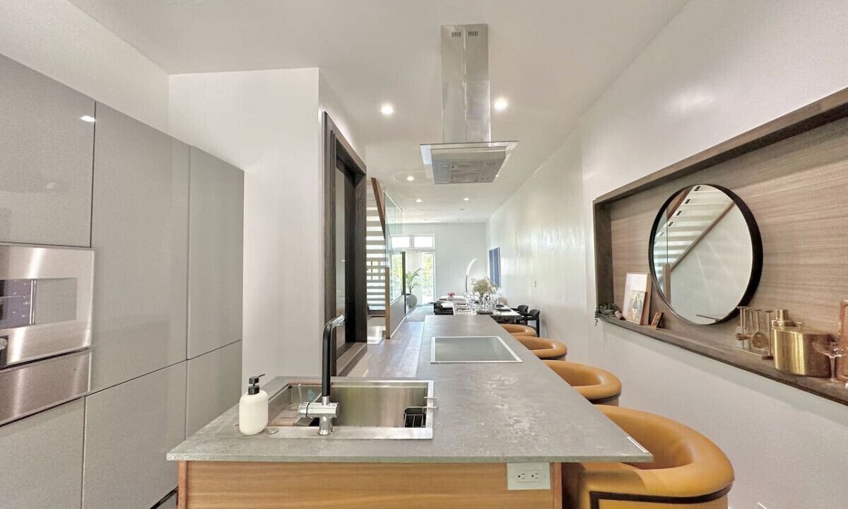 South Side Slopes House | The Josephine Villa | Elevator | Panoramic Views