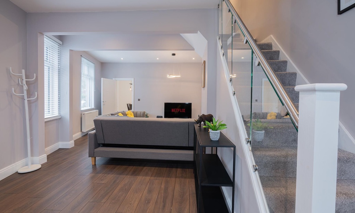 Northumberland Park House | Stunning 3 Bedroom House-Tottenham Stadium-parking