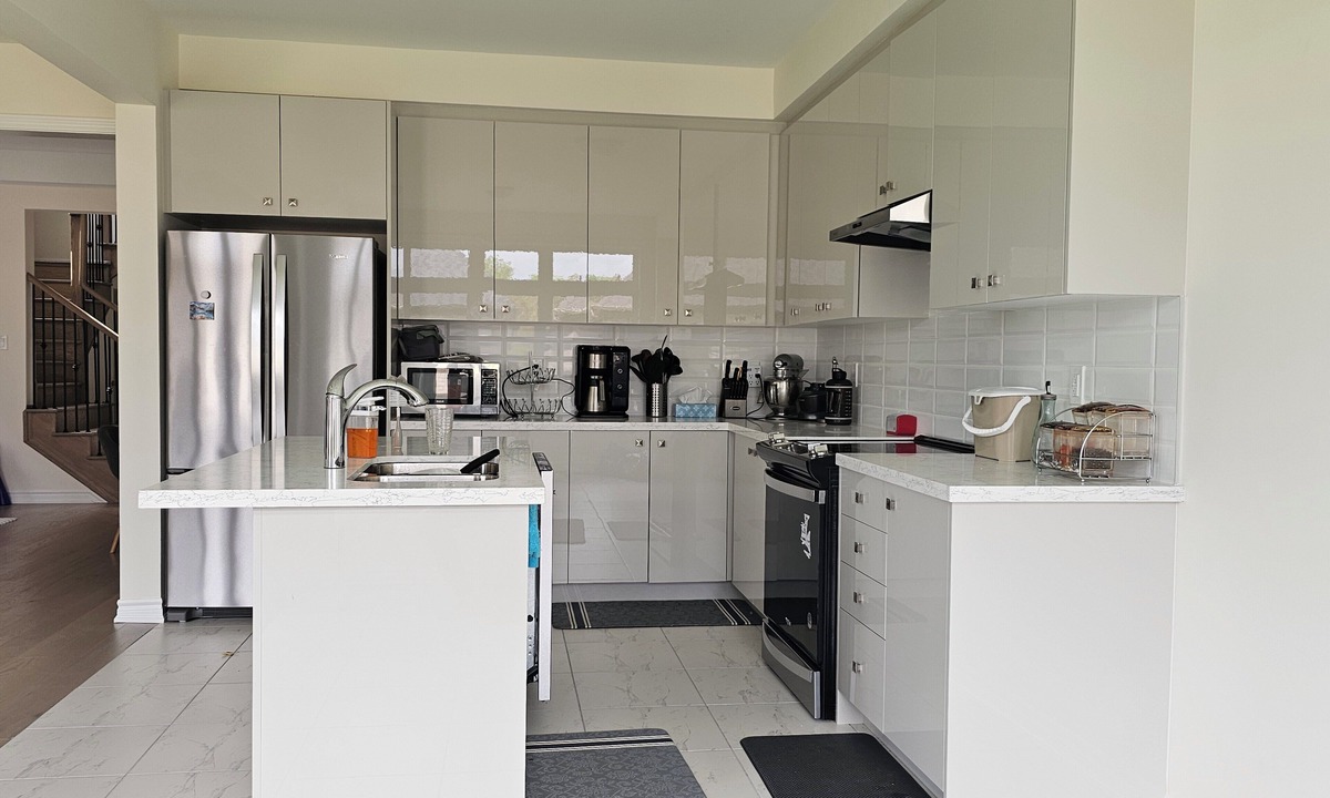 Sharon House | Cozy room with great amenities