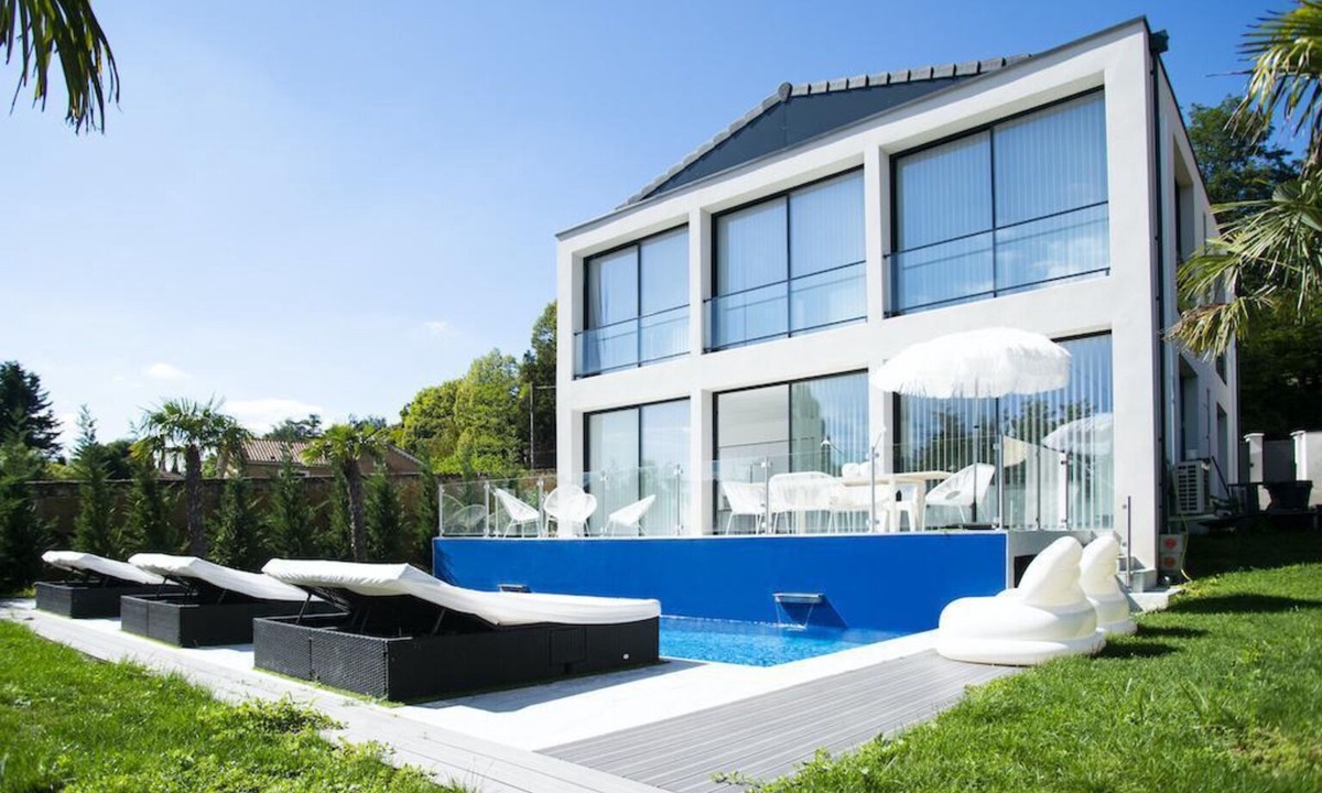 Les Serres - Vivier House | La Maison Blanche