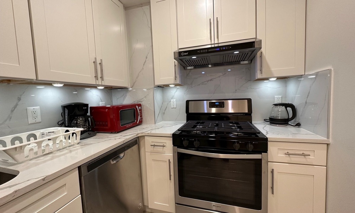 Flushing Chinatown Apartment | Brand New 1br - Linens Wi-Fi 3rd fl