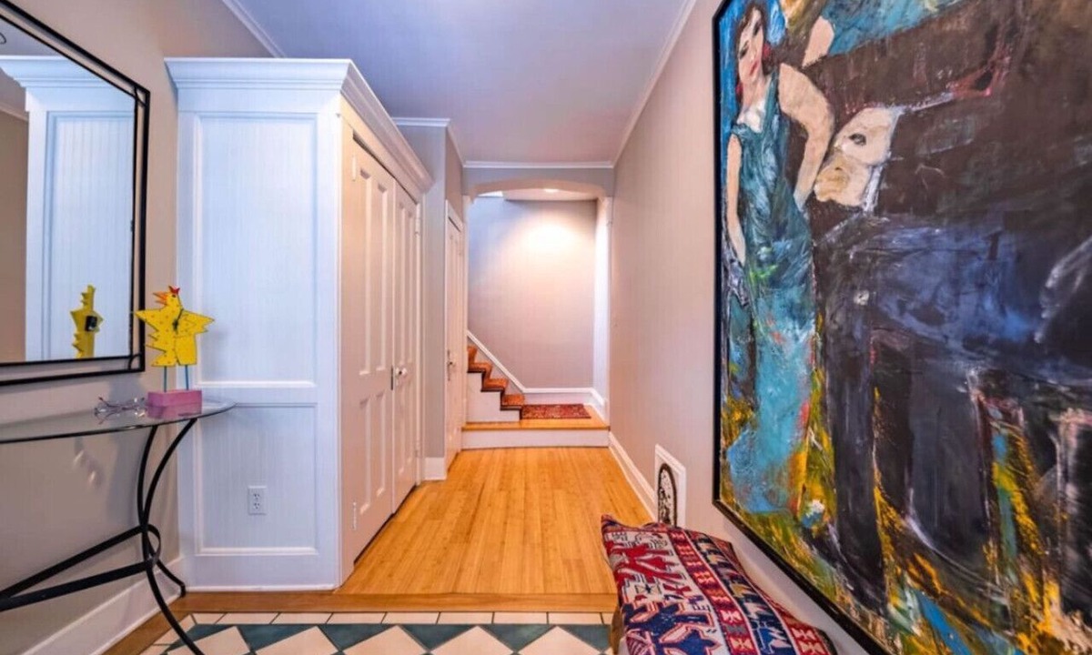 Shelburne Apartment | 2k sqft 3 Bdrm Apt in Downtown Shelburne