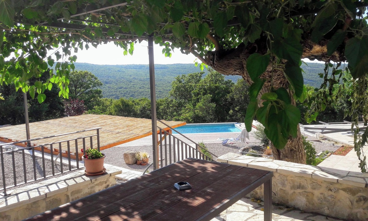 Ripenda Verbanci Villa | Homerez - Elegant Villa in Ripenda Verbanci with Pool