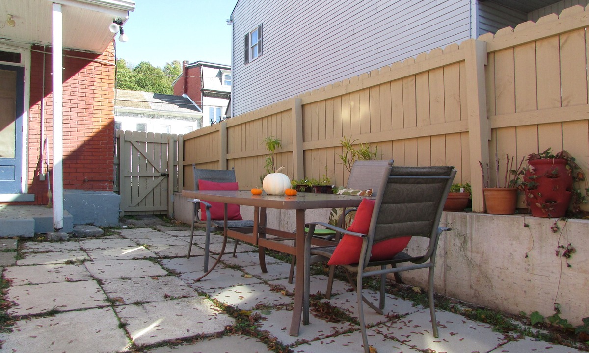 Hamburg Apartment | "Heart of Hamburg" is a 1 Bedroom Traveler's Haven in downtown Hamburg, PA!