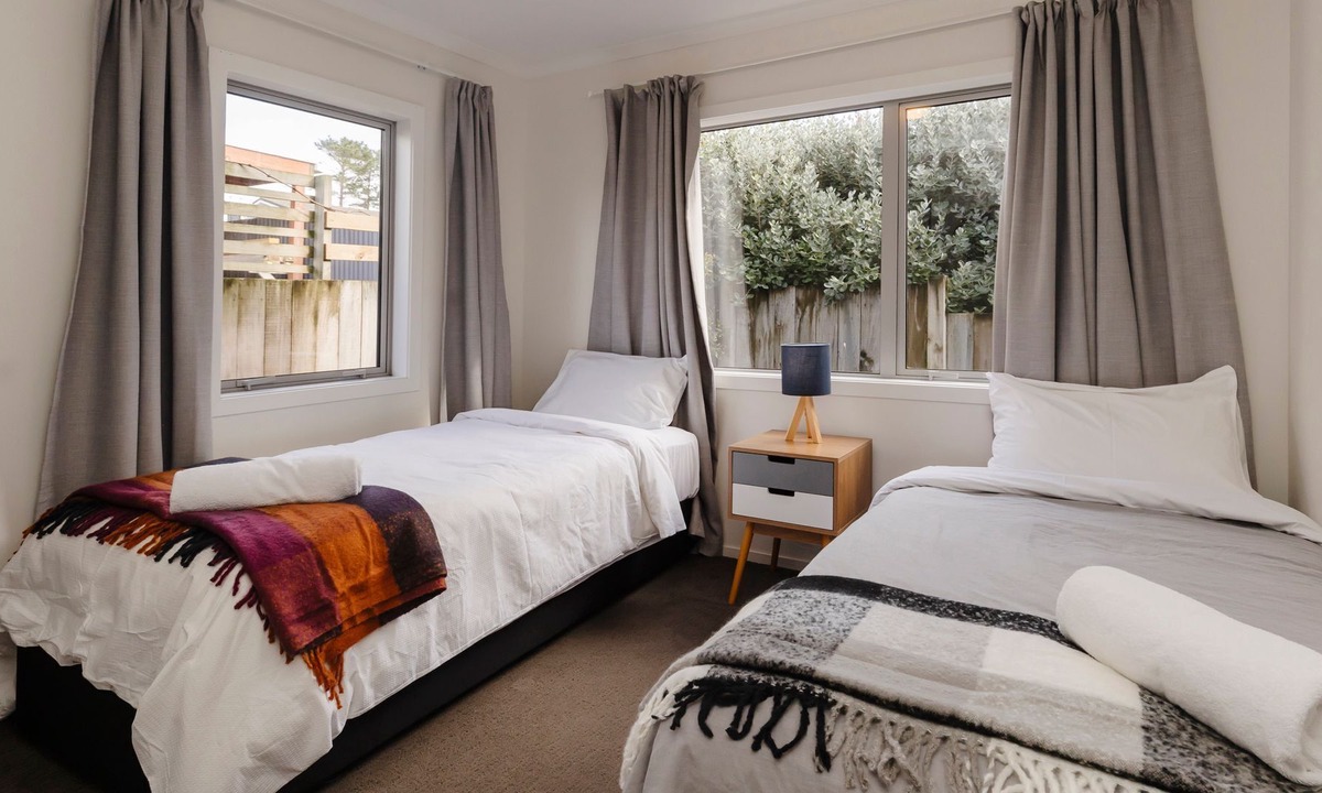 New Plymouth House | Cosy Hideaway On Pioneer