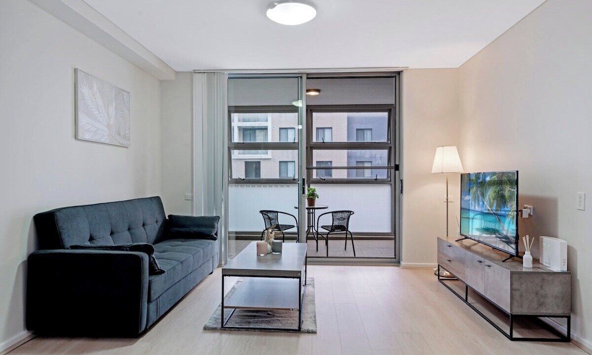 Parramatta Apartment | Modern 3-Bedroom in Parramatta