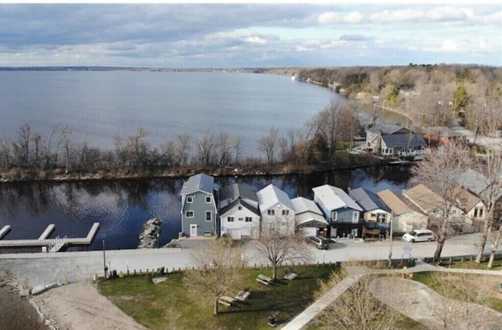 Beaverton House | Lakefront Boathouse Paradise!