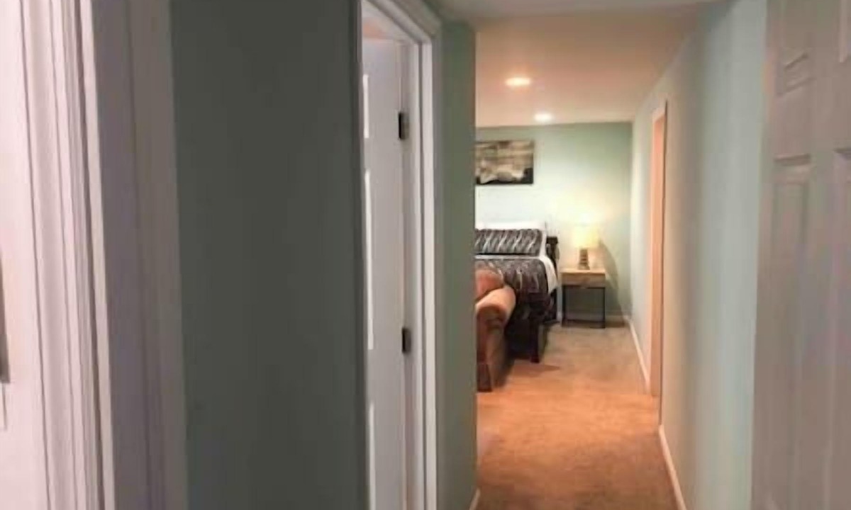 Milford House | 3 Spectacular Room Hudson