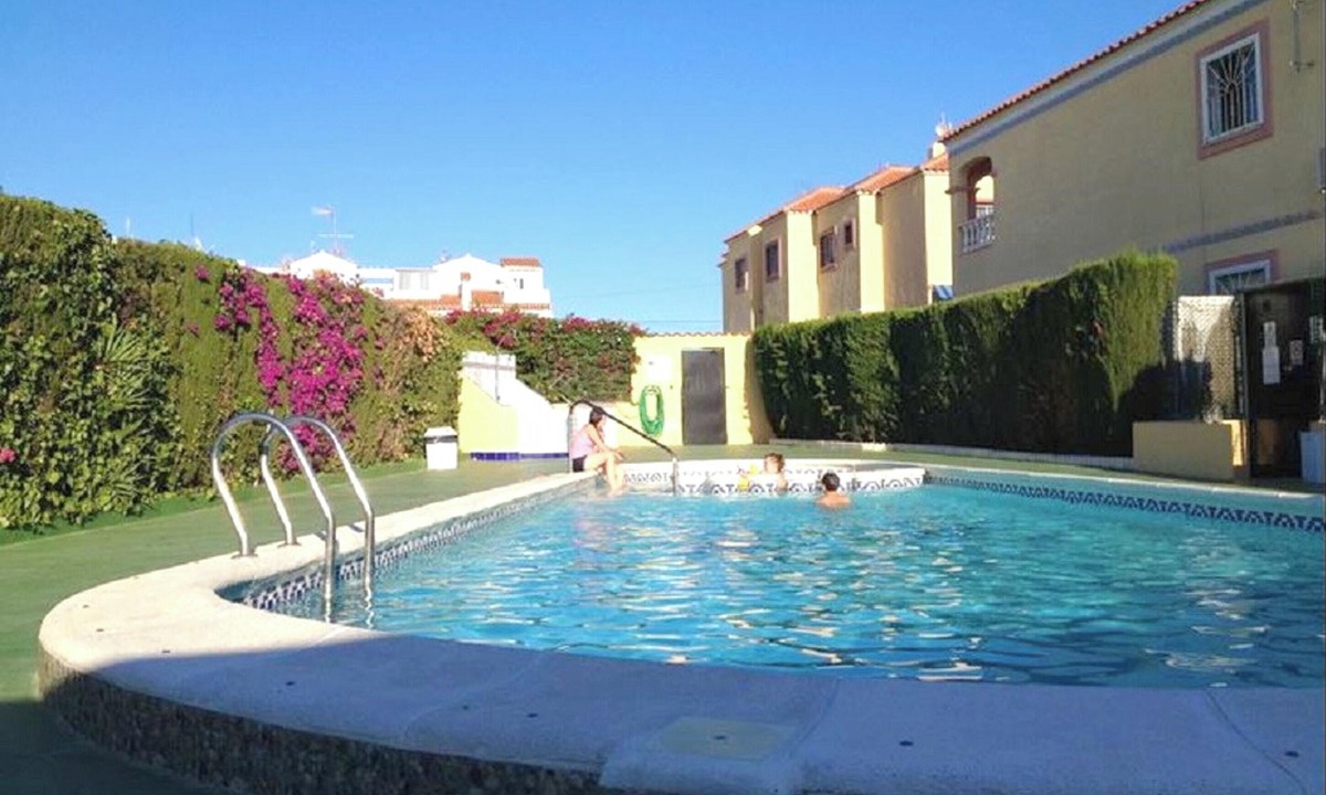 La Siesta Apartment | Homerez - Apt. in Torrevieja with pool