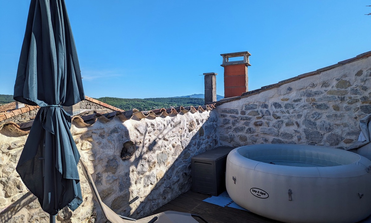 Chauzon House | Maison en Pierre Avec Terrasses