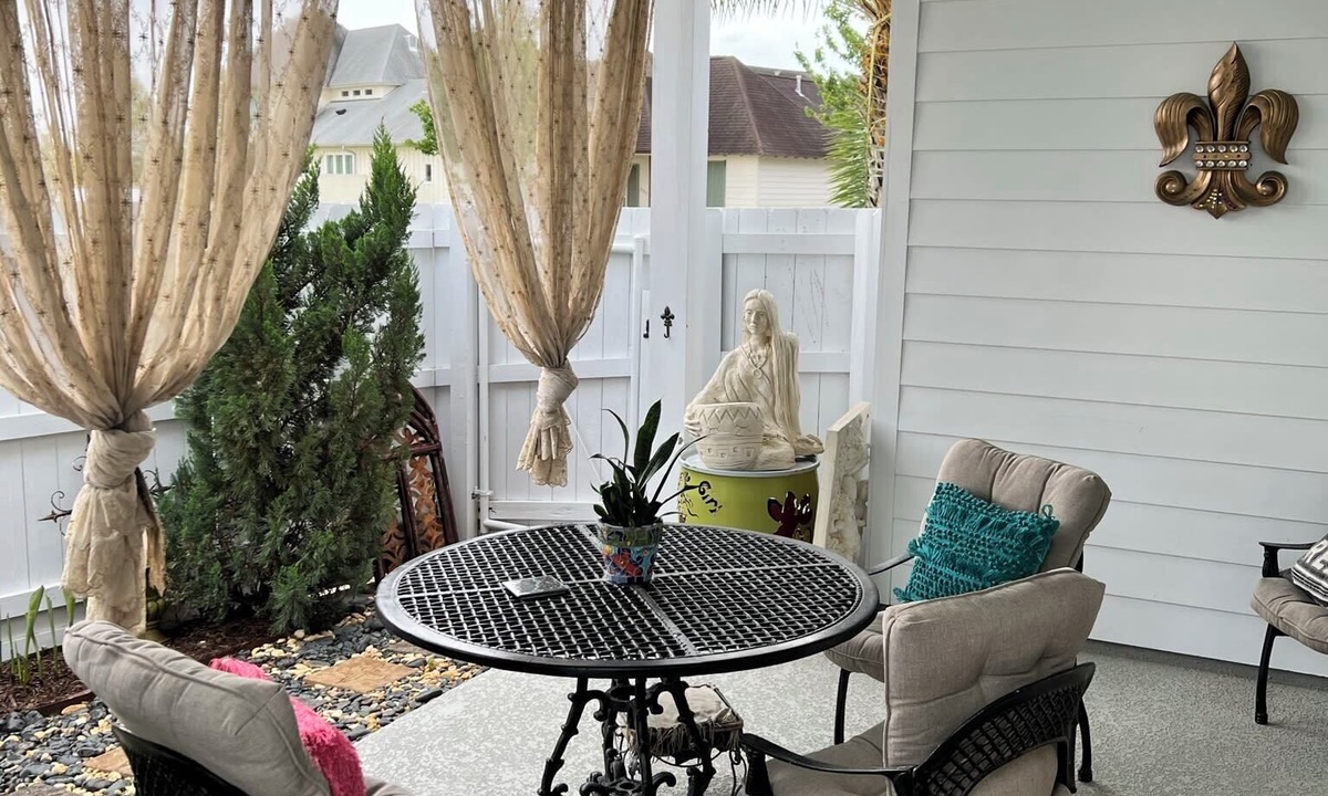 Youngsville House | Charming Private Room at Sugar Mill Pond