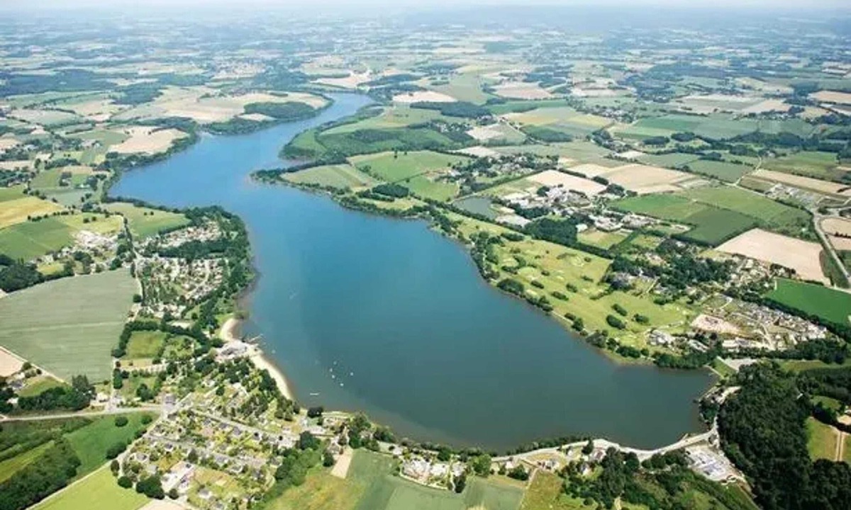 Ploermel Apartment | Homerez - Nice studio for 2 ppl. with terrace at Ploërmel