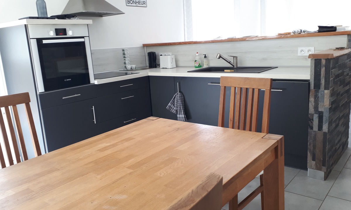 Saint-Etienne-le-Laus Apartment | Appartement Dans une Maison