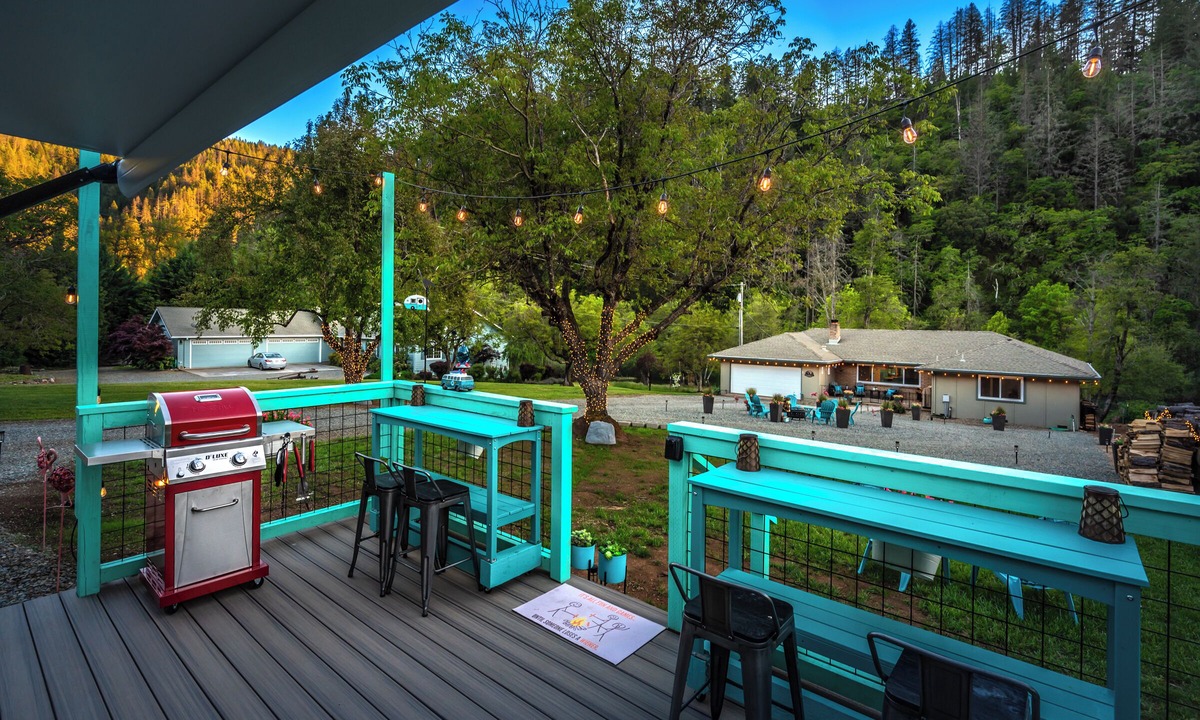 Douglas City House | TOWED'S TRINITY RIVER PAD