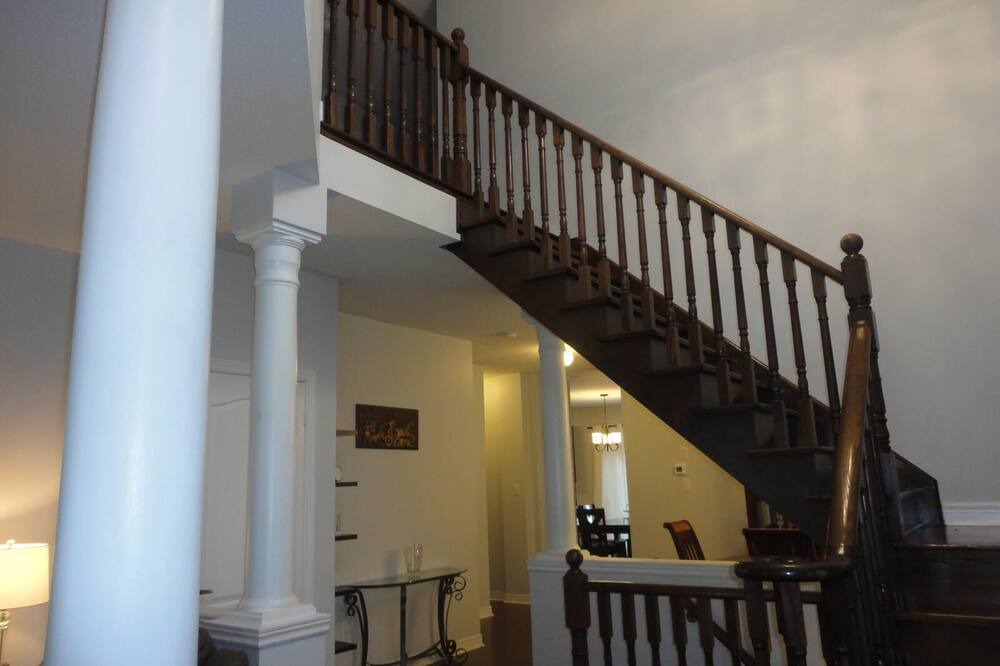 Brampton House | A spacious and beautiful corner house in the heart of Brampton.